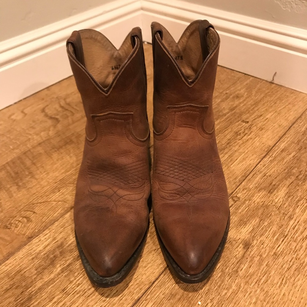 Frye Billy Short Cowgirl Boots